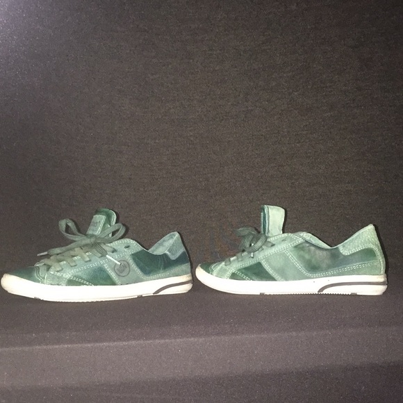 BCN Brand Sneakers - Picture 5 of 8